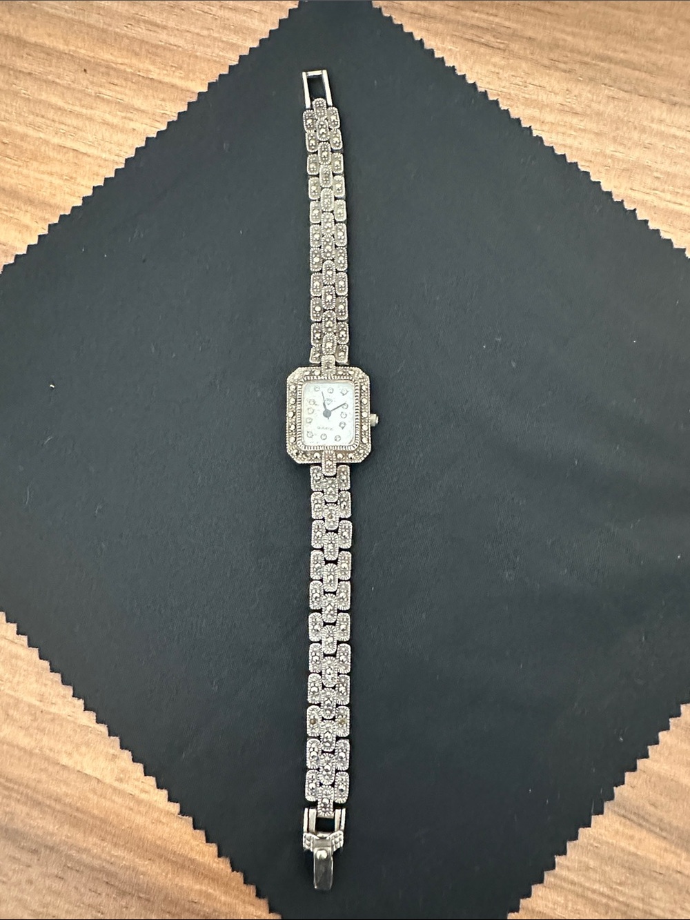 Vintage Silver  925 Crystal Ladies Bracelet Watch - Elegant Women's Accessory